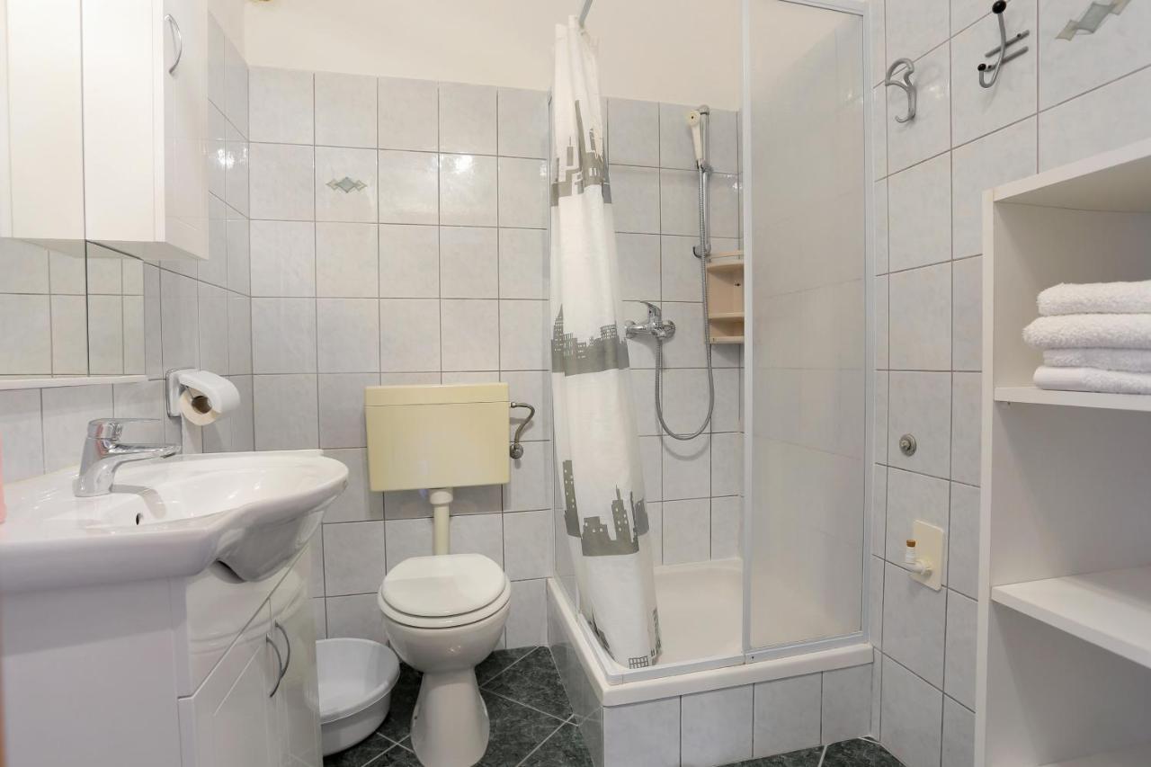 Apartments By The Sea Duce, Omis - 2737 Exterior foto