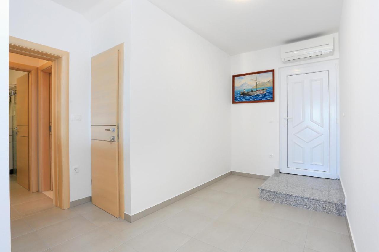 Apartments By The Sea Duce, Omis - 2737 Exterior foto
