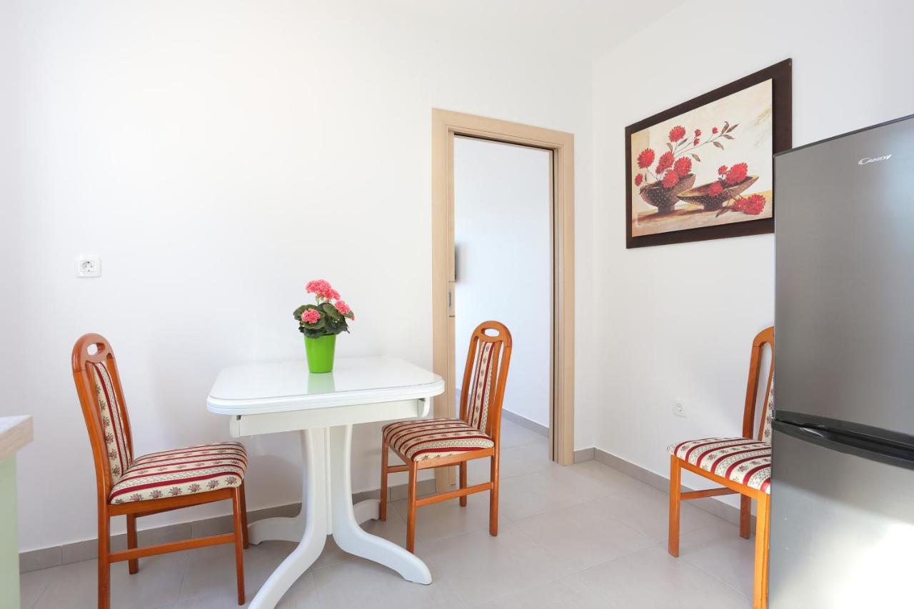 Apartments By The Sea Duce, Omis - 2737 Exterior foto